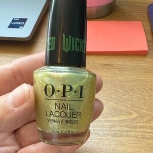 OPI‎ Wicked Collection Nail Lacquer Oz-Mazing HRR04 Gold Green Shimmer 15mL New